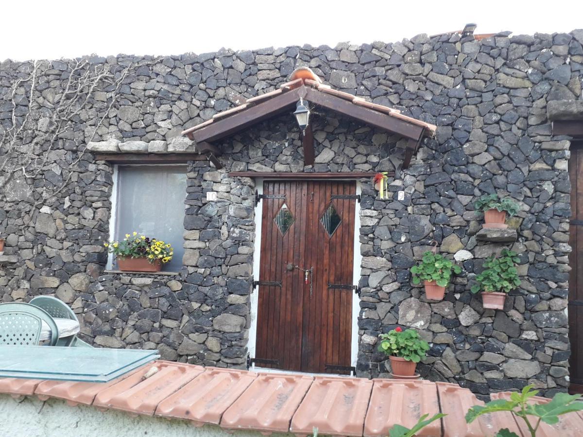 B&B Domo De Pedra Tottubella Exteriör bild